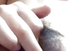 Chlupaté asijské masturbuje